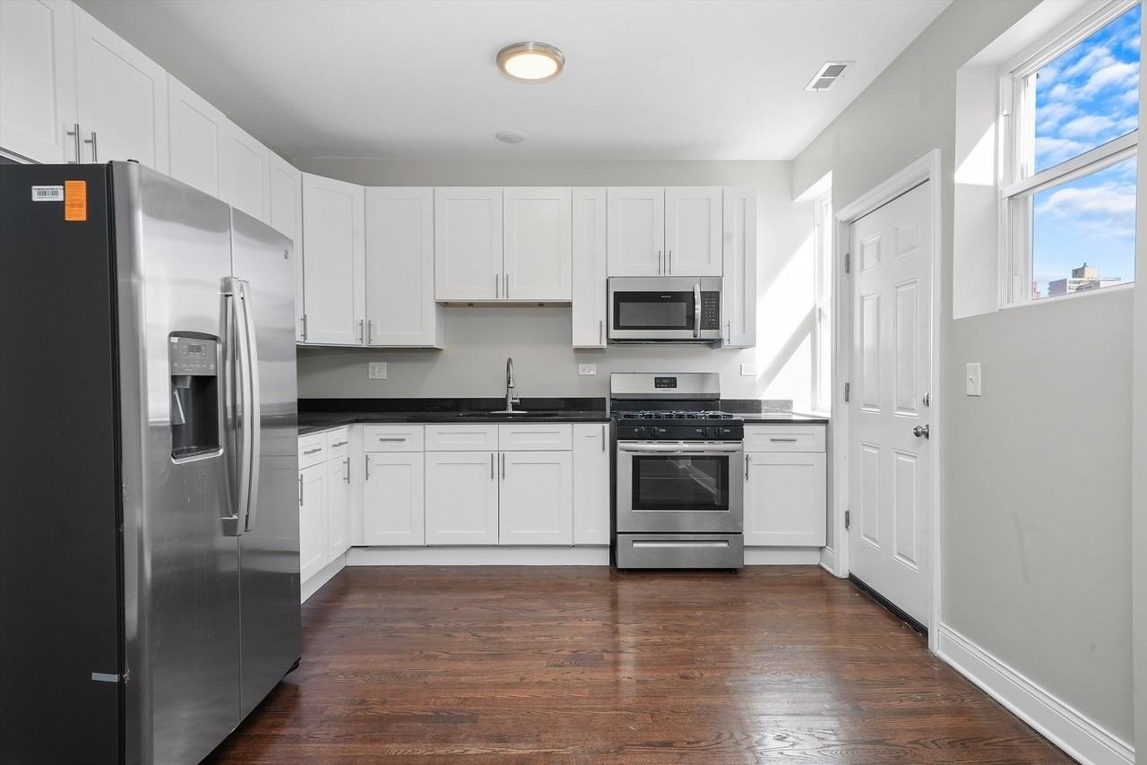 6833 S Merrill Ave #2 - Photo 3 of 12