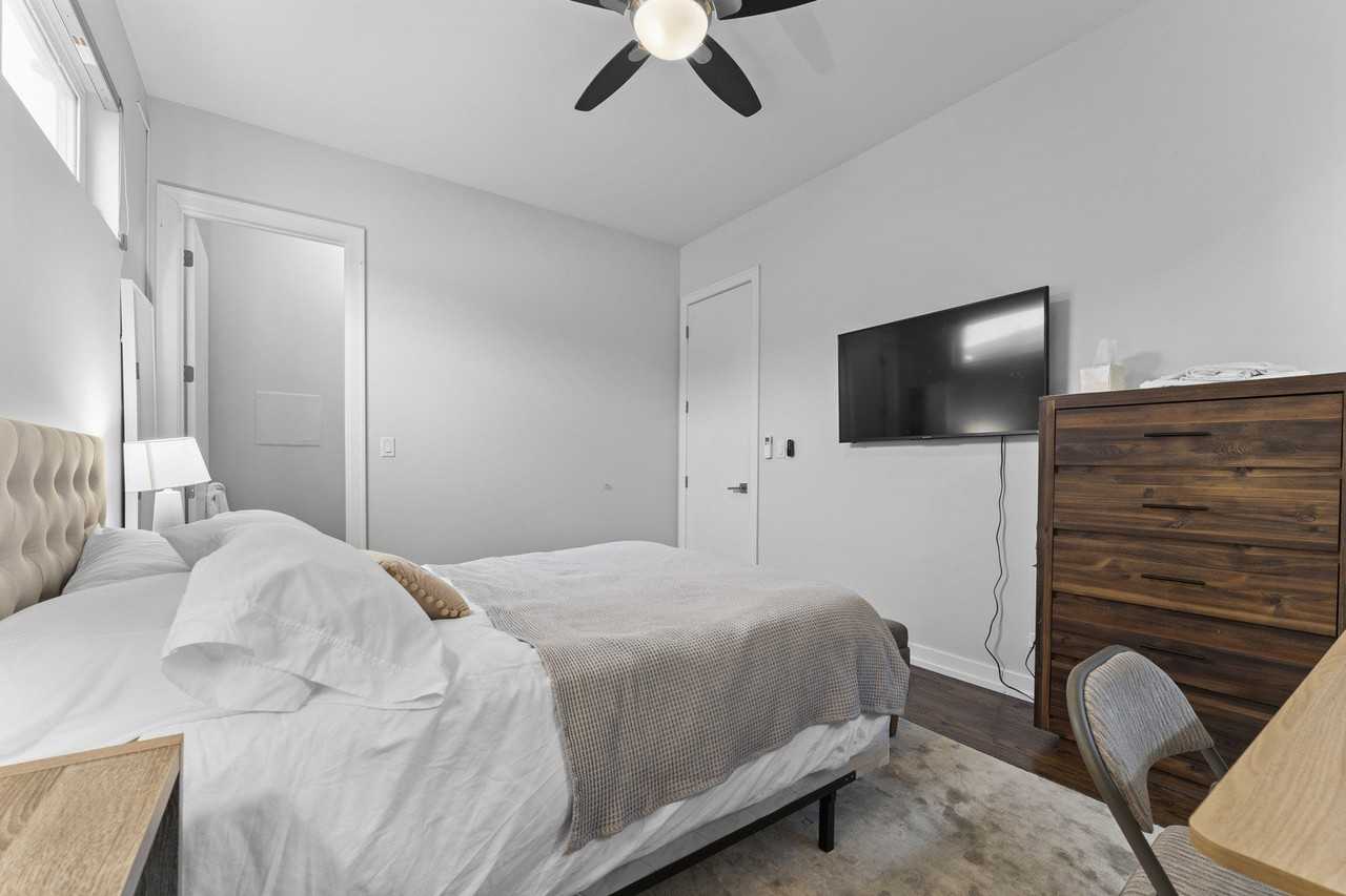 2437 W Jackson Blvd - Photo 6 of 29