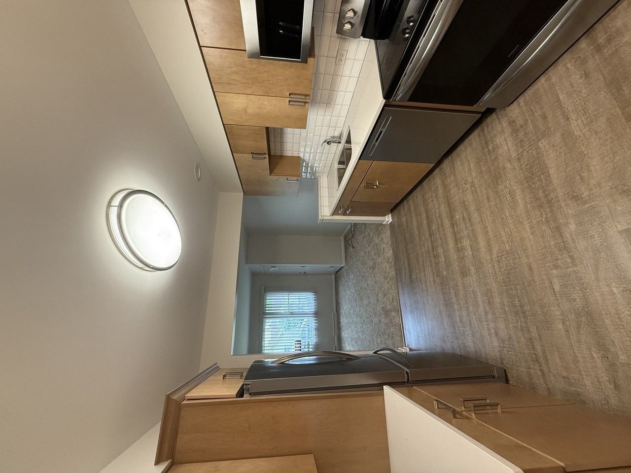 11722 Mill St - Photo 4 of 15