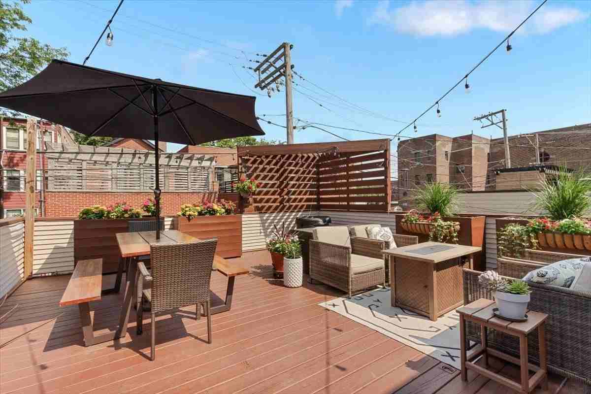 3625 N Hermitage Ave #1 - Photo 3 of 37