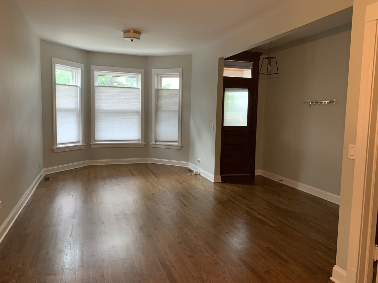3625 N Hermitage Ave #1 - Photo 5 of 37