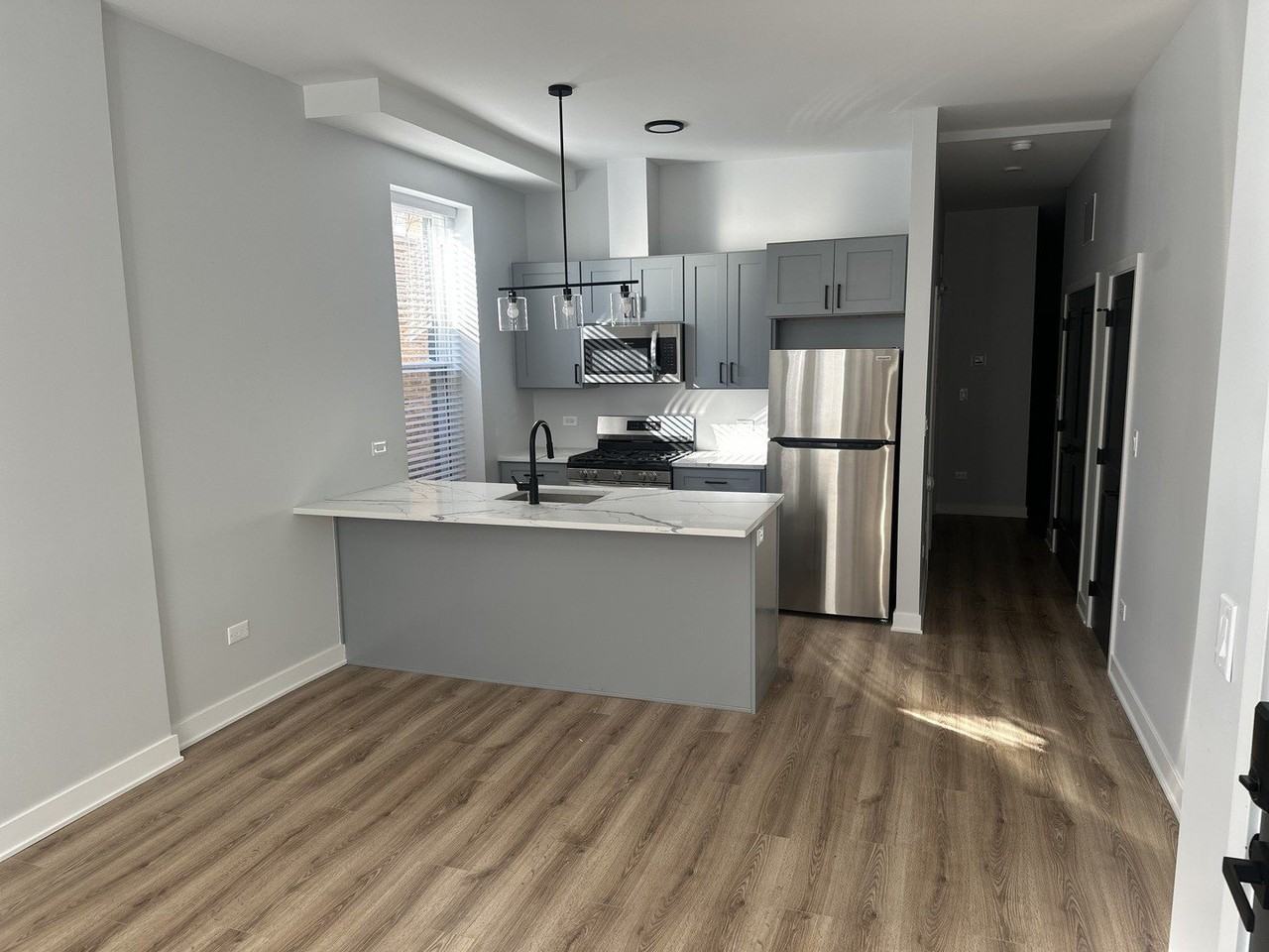 6552 S Champlain Ave #2 - Photo 2 of 8