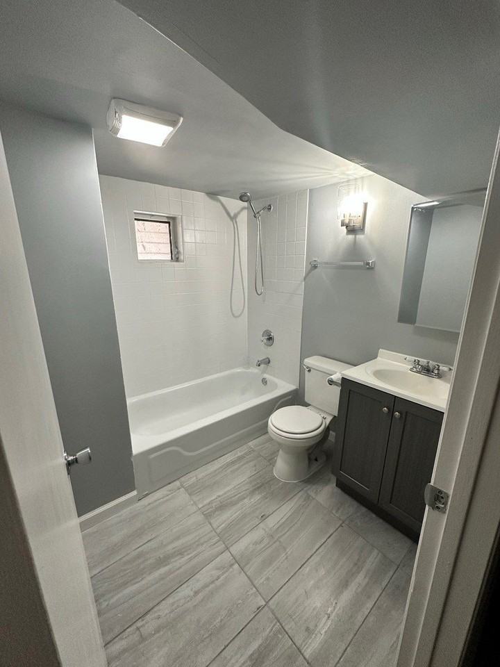 1714 N Kedzie Ave #G - Photo 2 of 6