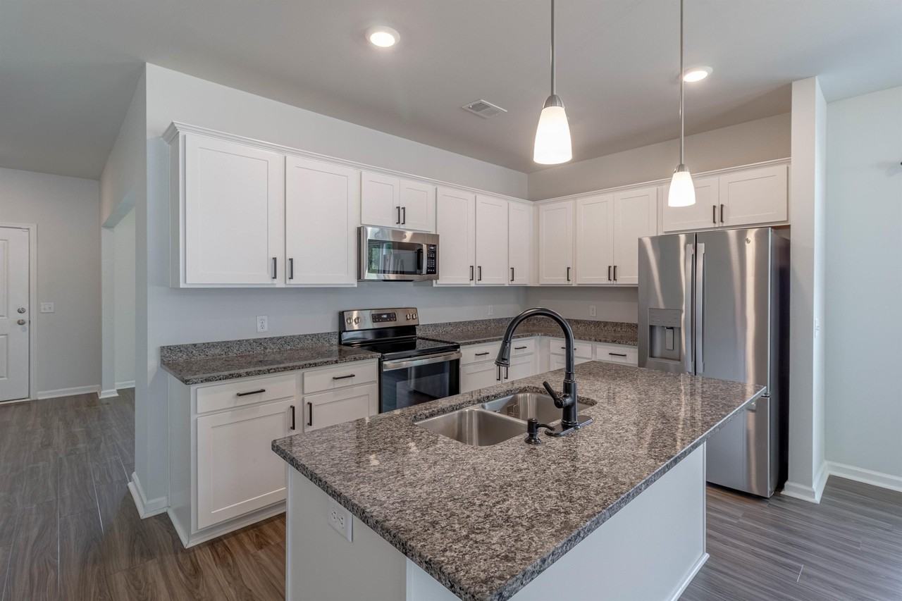 147 Enclave Way Ne #1 - Photo 7 of 41