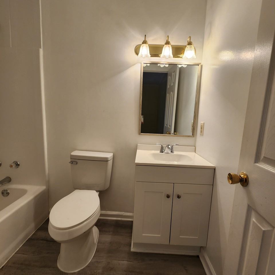 902 Phoebe Rd #1 - Photo 7 of 11