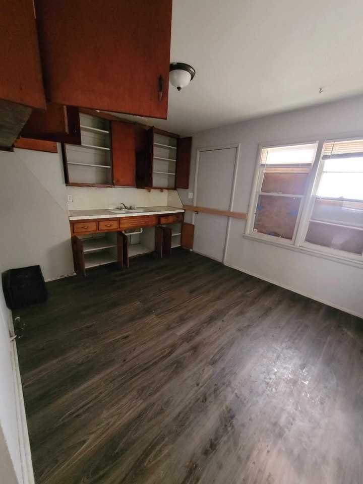 2236 Sw 49th St #1 - Photo 3 of 6