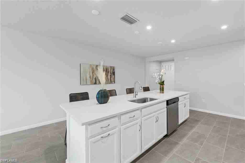 4676 Arboretum Cir #102 - Photo 6 of 21