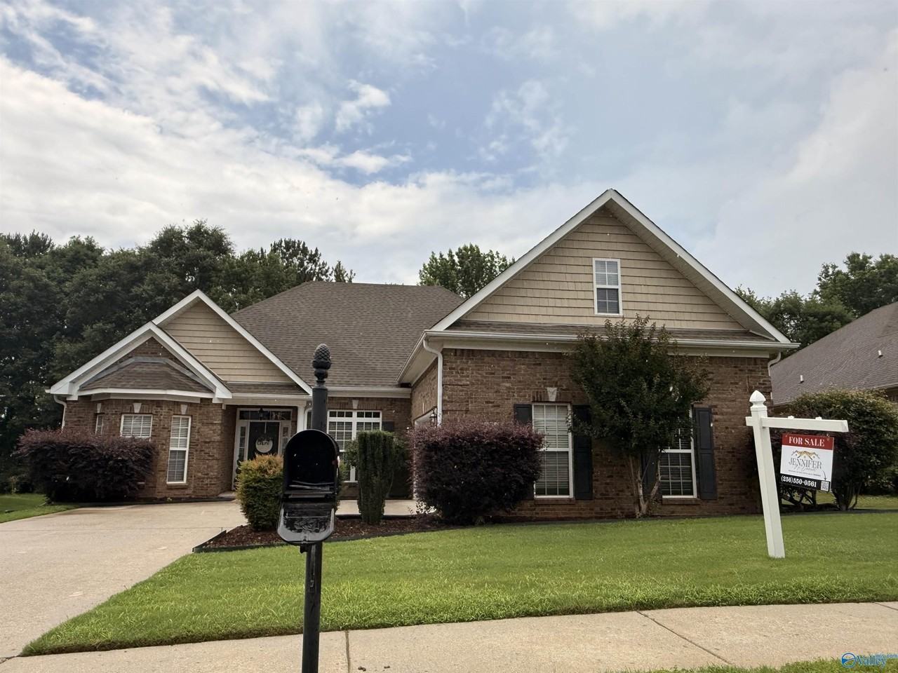 108 Blackwood Dr - Photo 3 of 44