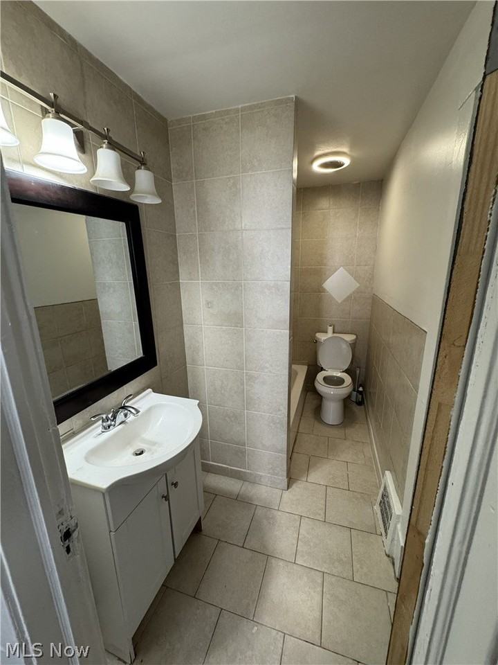 10209 Elwell Ave - Photo 6 of 10