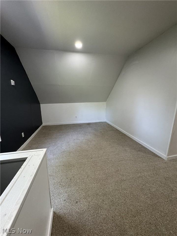 10209 Elwell Ave - Photo 7 of 10