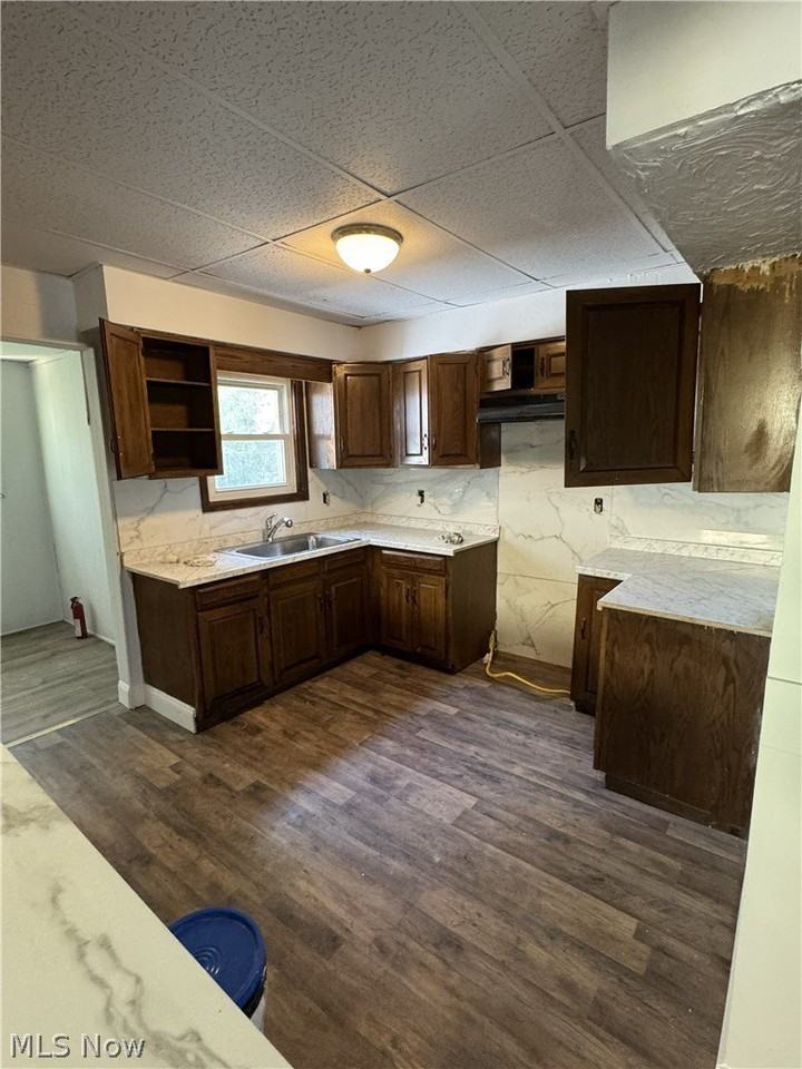 9409 Empire Ave - Photo 4 of 9