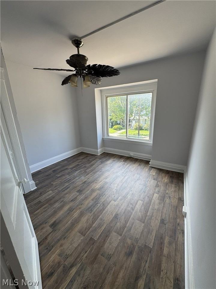 9409 Empire Ave - Photo 7 of 9