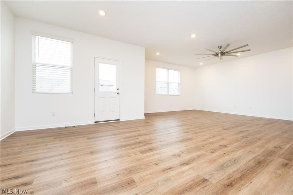 98 Brewster Dr - Photo 3 of 33