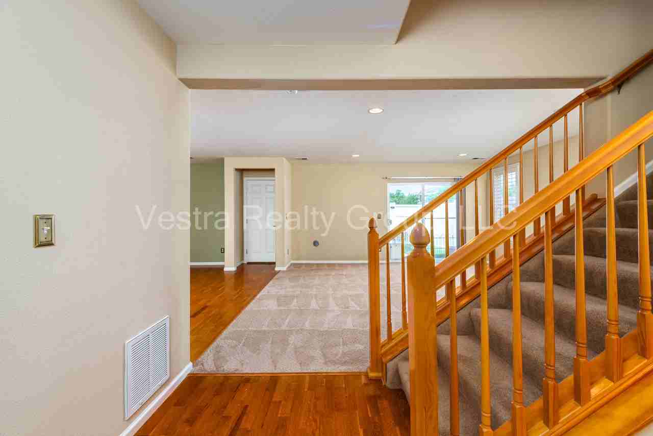17273 E Wyoming Pl - Photo 4 of 37