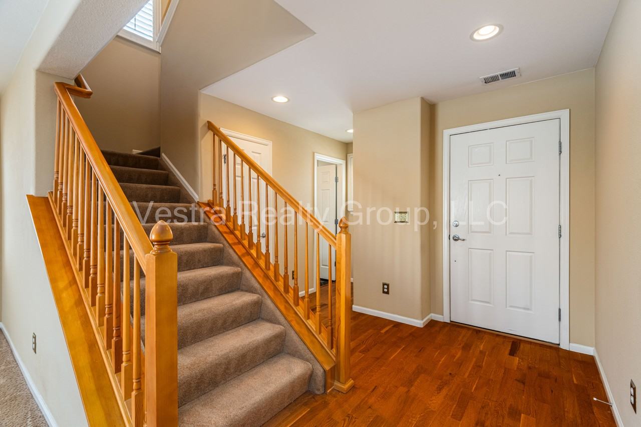 17273 E Wyoming Pl - Photo 5 of 37
