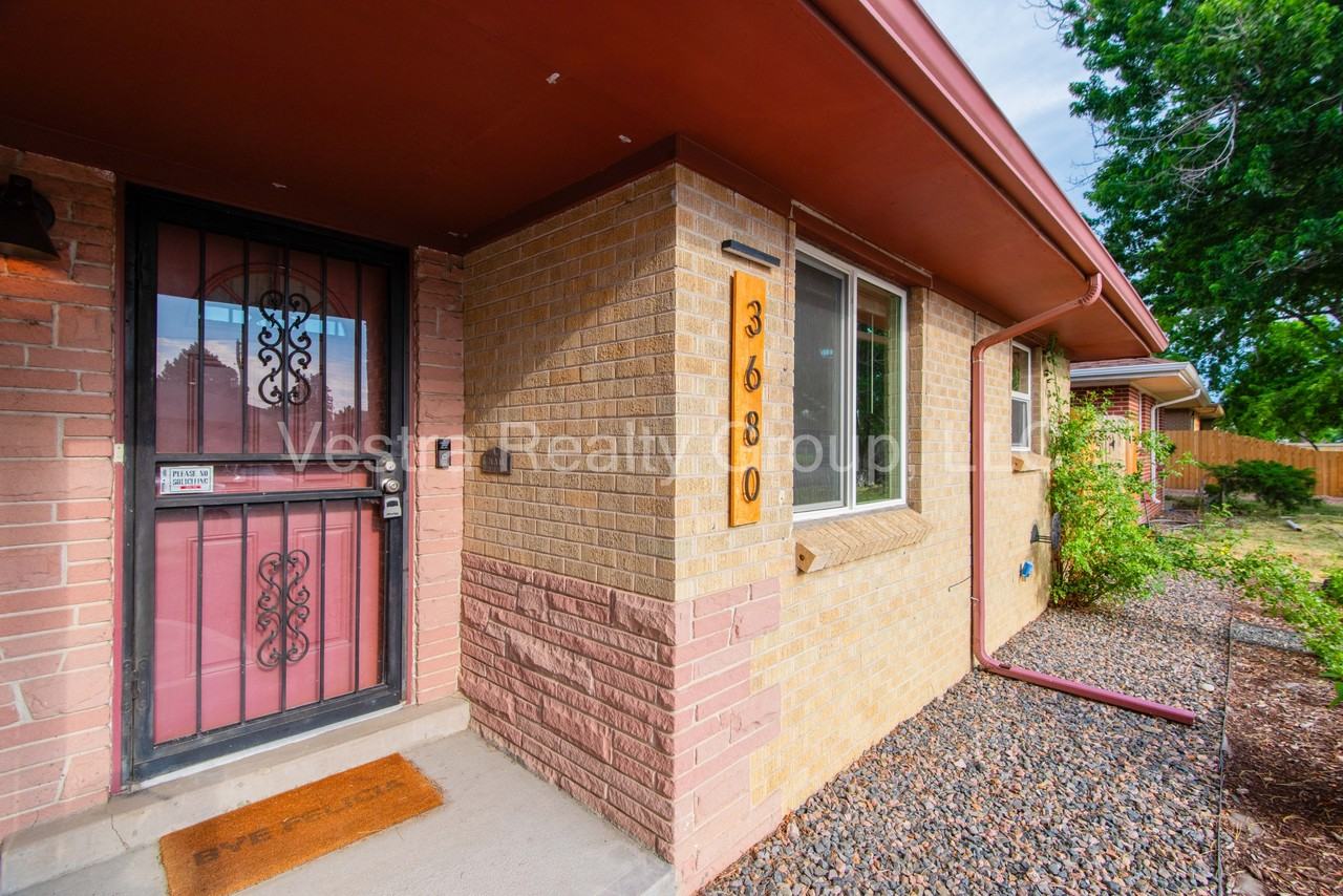 3680 Grape St - Photo 3 of 21