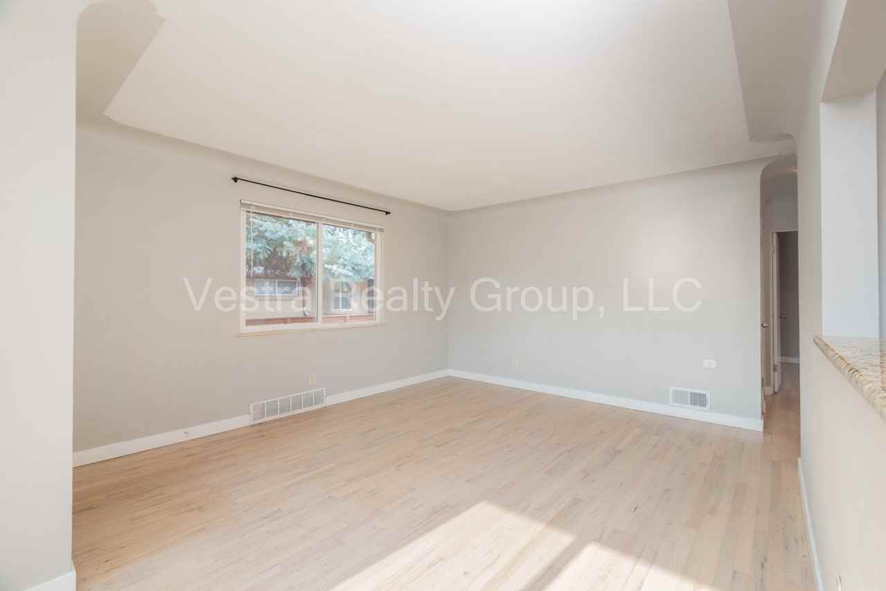 3680 Grape St - Photo 7 of 21