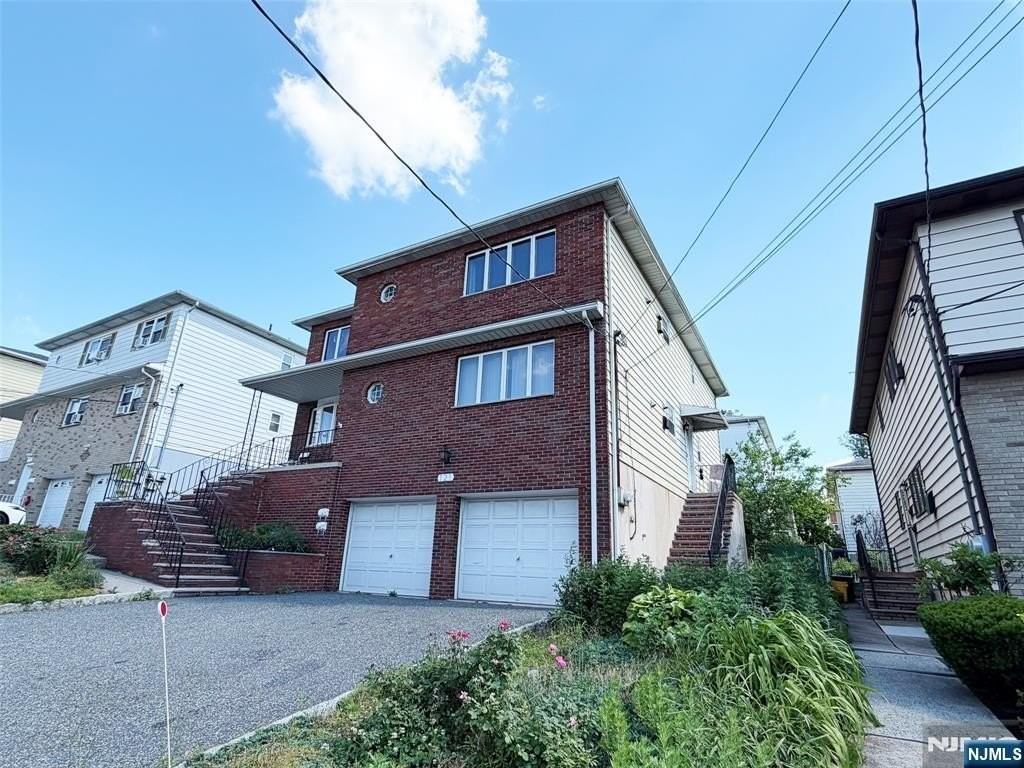 121 E Edsall Ave #2ndFL - Photo 2 of 13