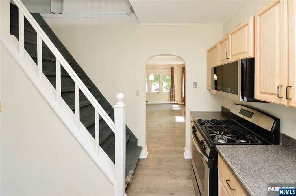 52 Kovar St - Photo 6 of 20