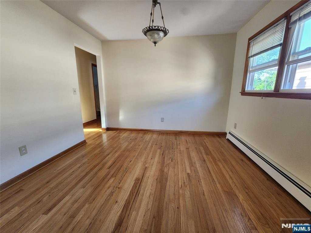 34 Hilton St - Photo 5 of 15
