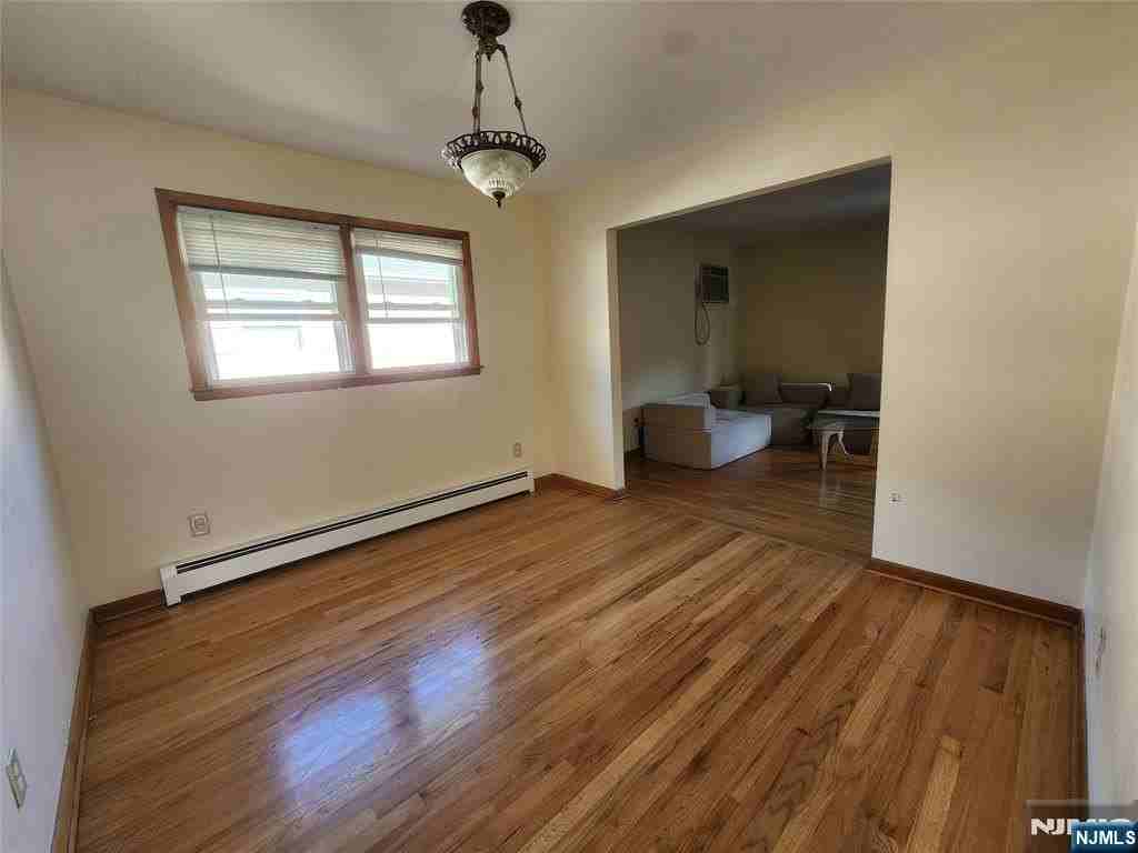 34 Hilton St - Photo 6 of 15