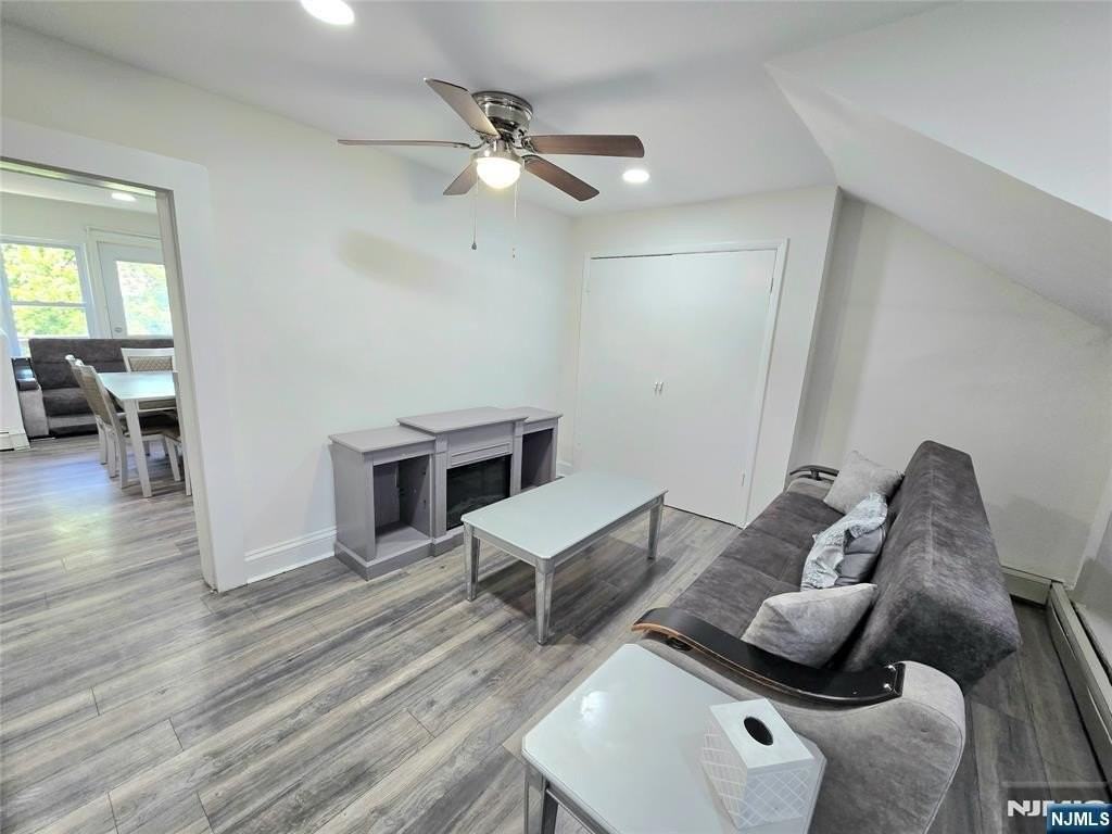 356 Pacific St #3 - Photo 4 of 13