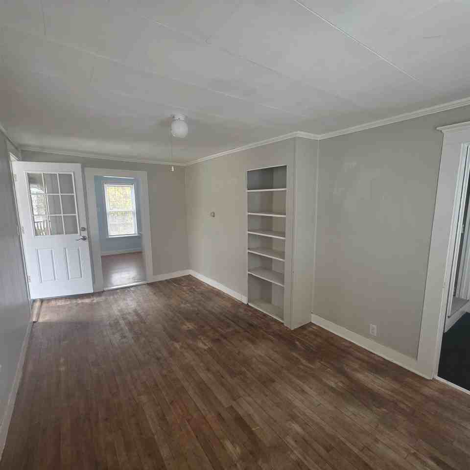 36 Prospect St - Photo 2 of 5