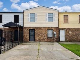 featured image of 6628 Harbourview Dr