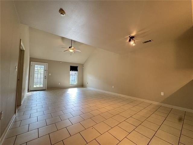 204 S General Pershing St - Photo 5 of 12