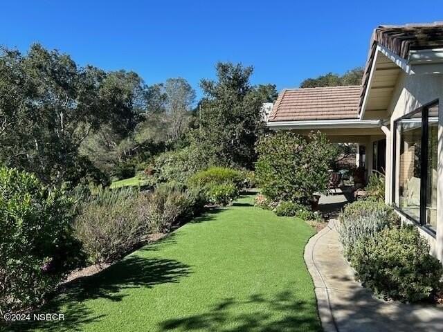 692 Hillside Dr - Photo 5 of 32