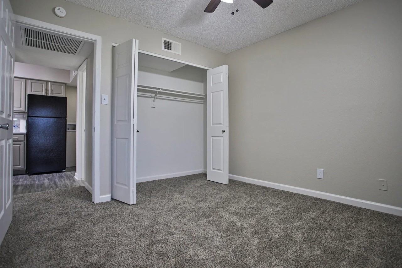 1200 W Taylor St - Photo 2 of 14