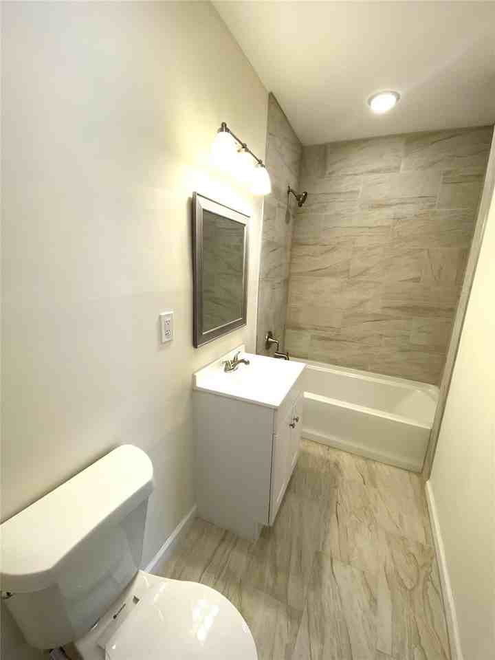 3112 Stonewall St #1 - Photo 4 of 6