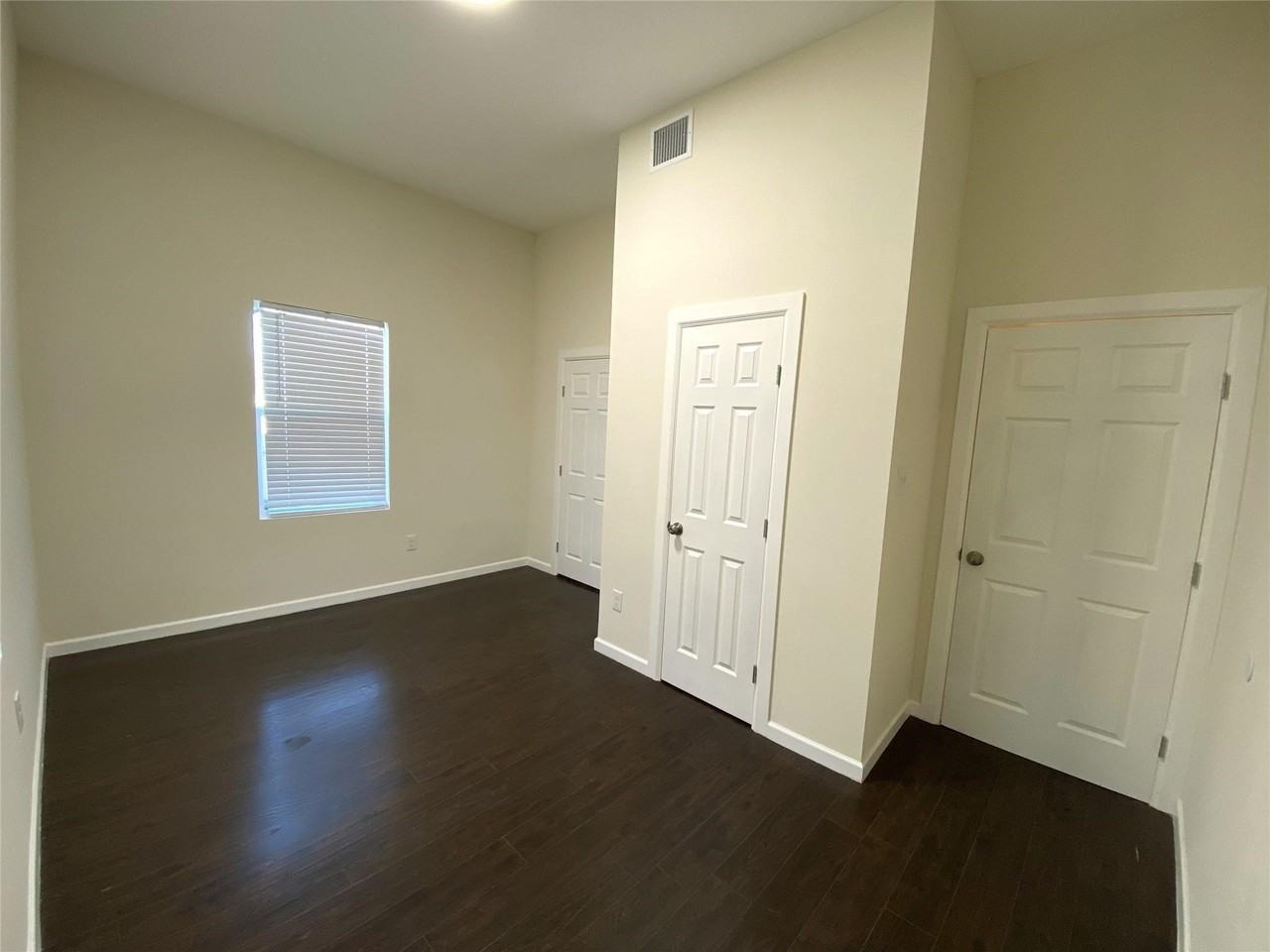3112 Stonewall St #1 - Photo 5 of 6