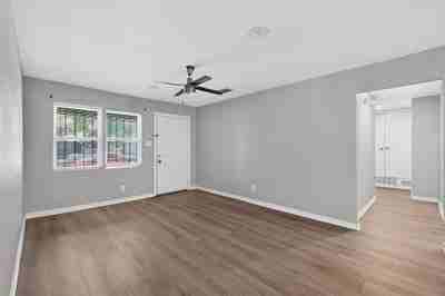 445 Bolero Ave - Photo 7 of 35