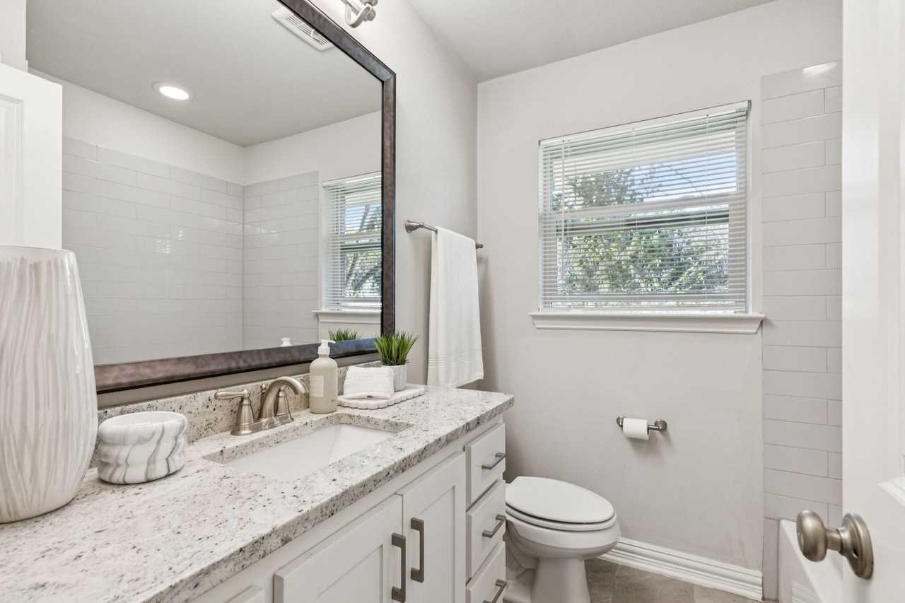 9363 Angora St - Photo 6 of 10