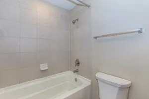 2991 Lakeside Dr - Photo 3 of 7
