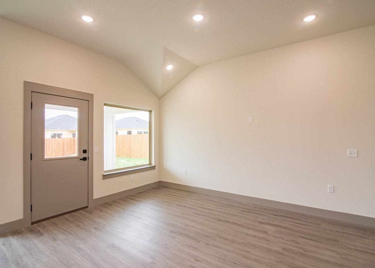 13557 Bonanza Cir - Photo 6 of 21