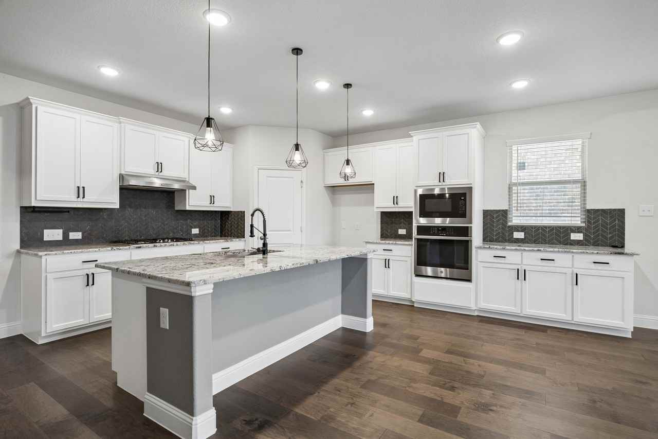 228 Glenwood Dr - Photo 6 of 27