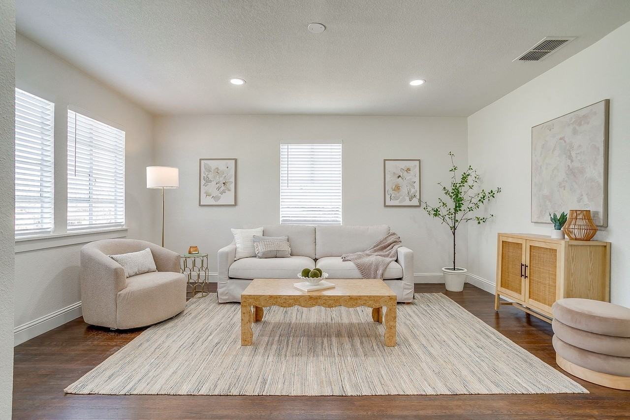 4413 Wellesley Ave - Photo 3 of 17