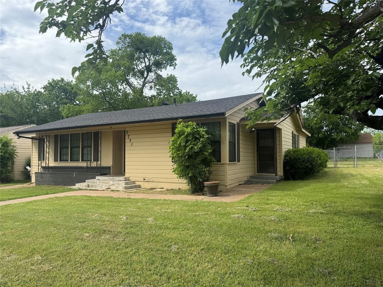 3731 Avenue M - Photo 2 of 19