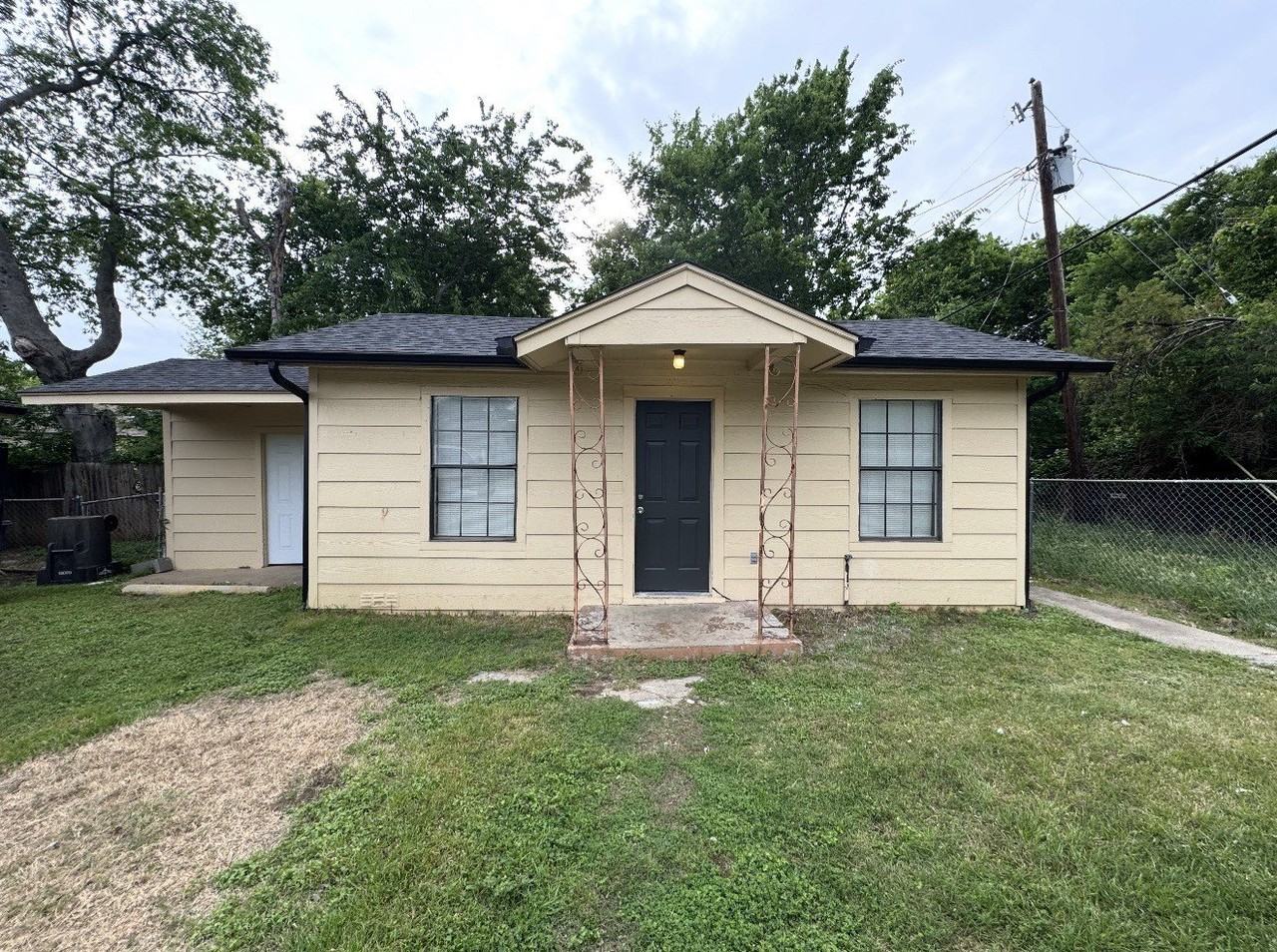 3731 Avenue M - Photo 3 of 19