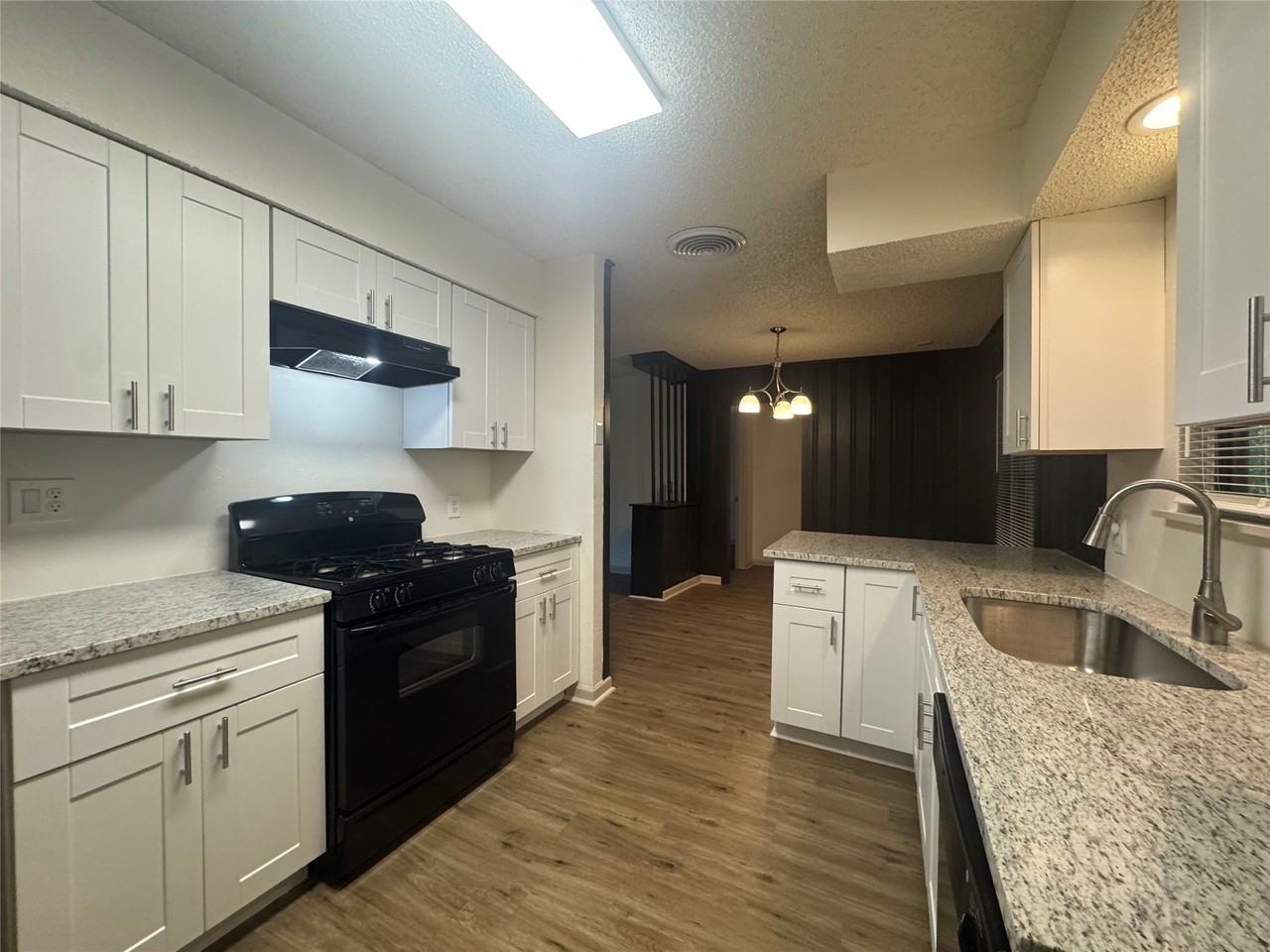 3731 Avenue M - Photo 5 of 19