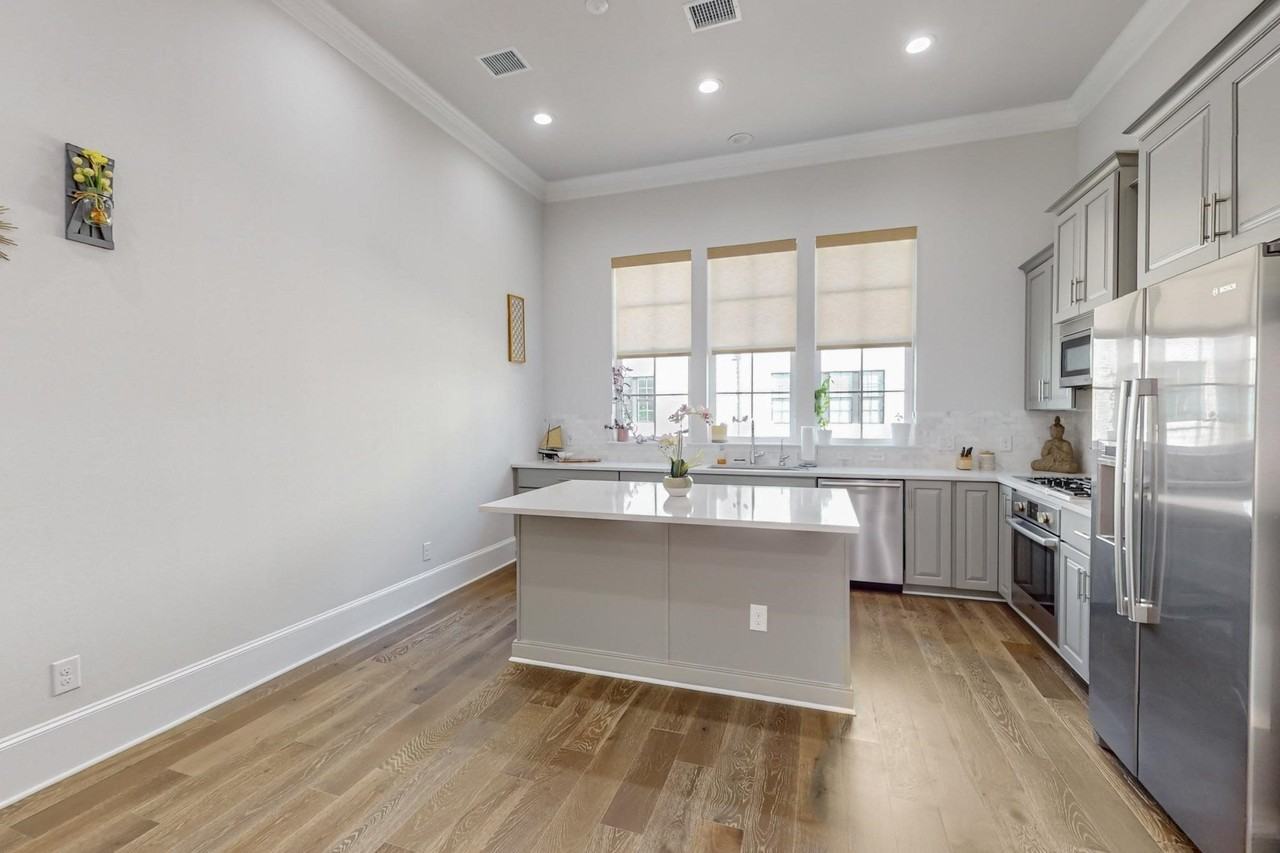 638 Dalton Ln #802 - Photo 2 of 39
