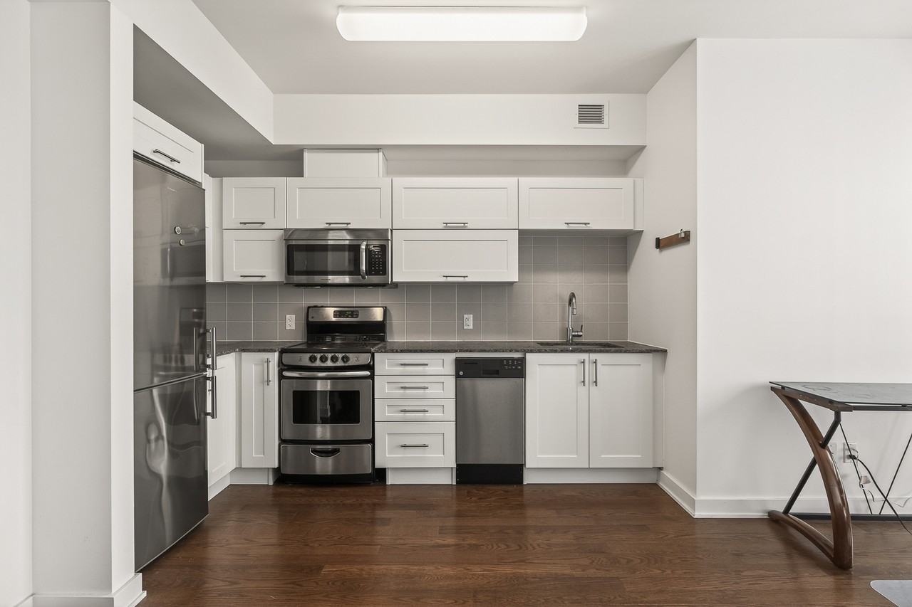 40 Nepean Street #2102 - Photo 2 of 39