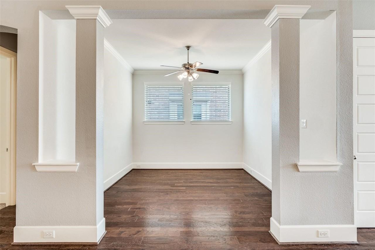 2035 Grassland Dr - Photo 5 of 36