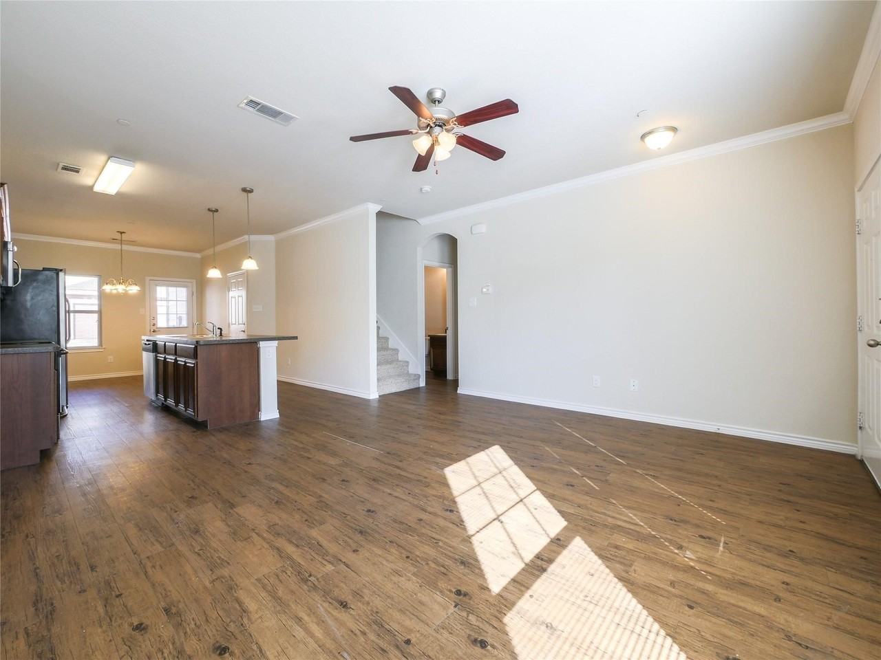 5409 Dolores Pl - Photo 4 of 32