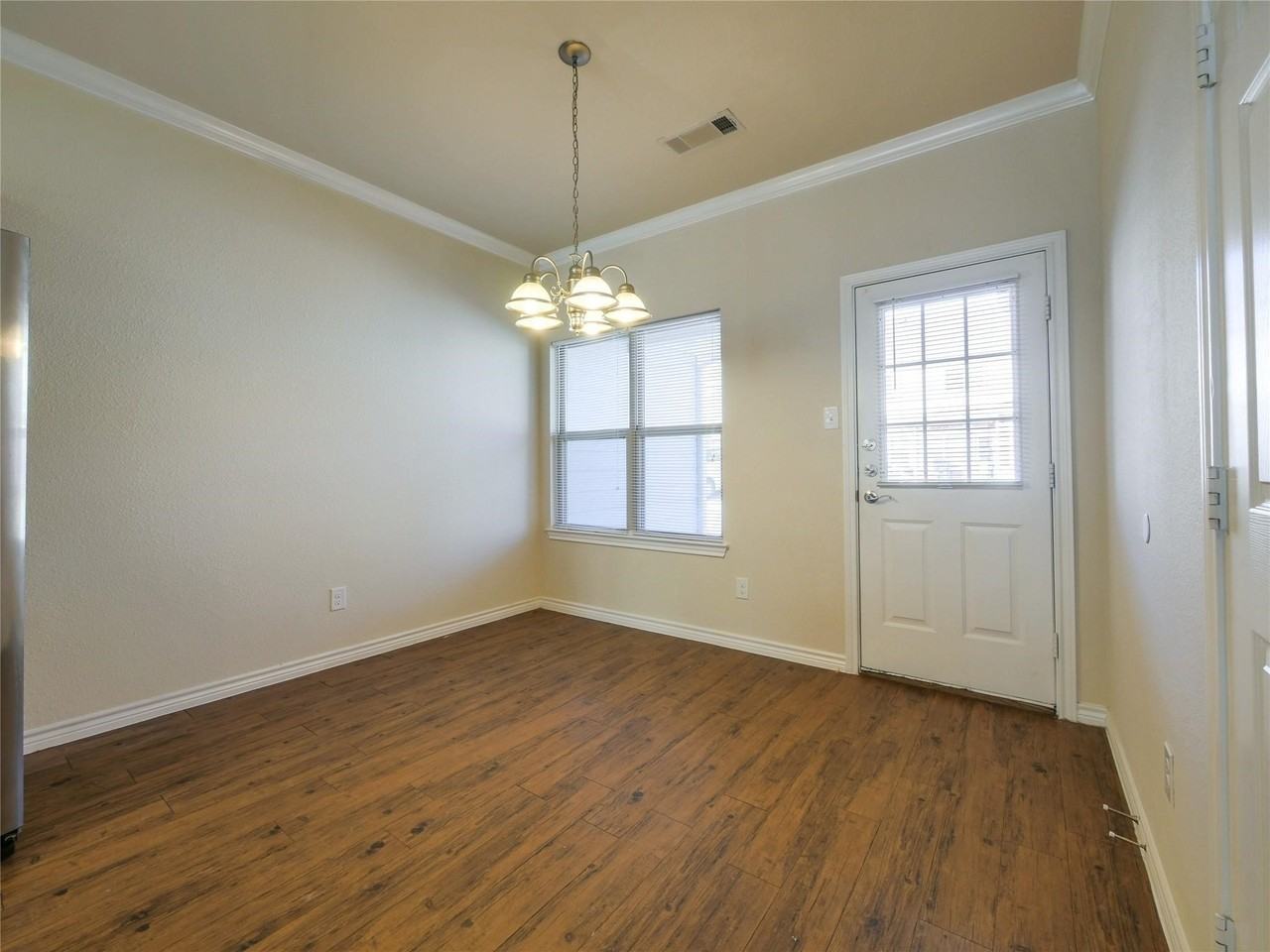 5409 Dolores Pl - Photo 7 of 32