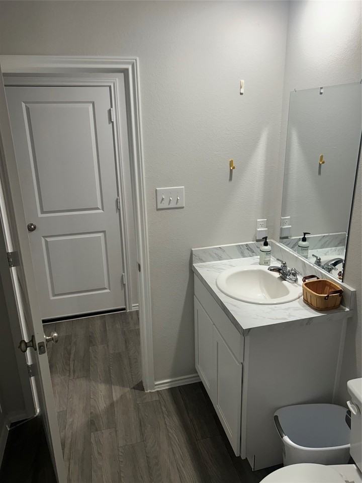 602 Clear Creek Ct - Photo 2 of 28