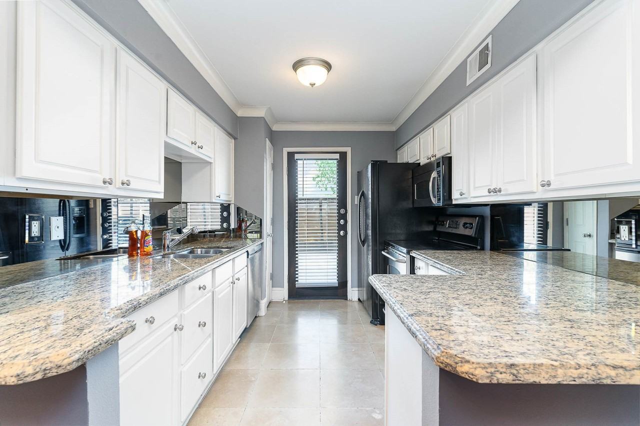 10109 Regal Park Ln #112 - Photo 6 of 31