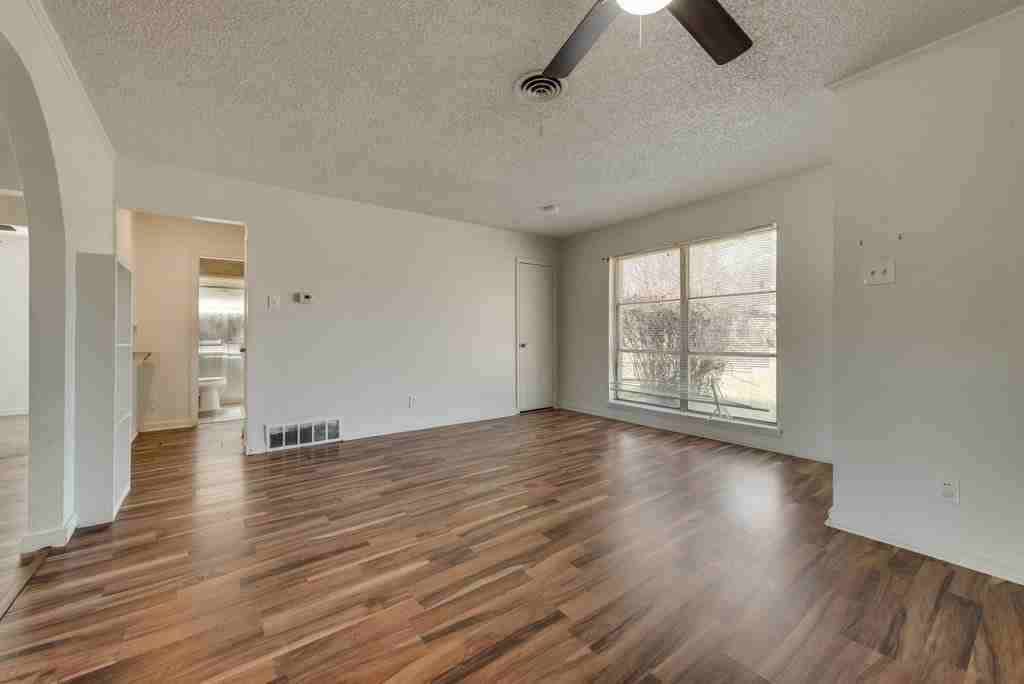 7704 Woodspan Dr - Photo 4 of 17